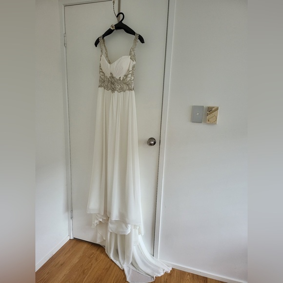 Maggie Sottero Wedding Dress - Picture 1 of 3